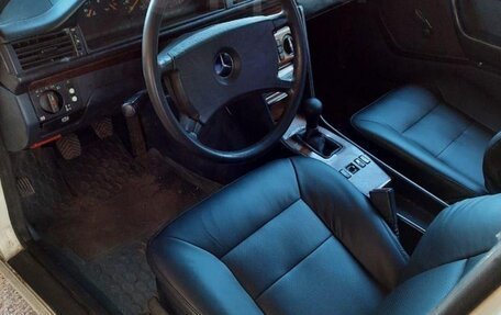 Mercedes-Benz E-Класс, 1993 год, 170 000 рублей, 5 фотография