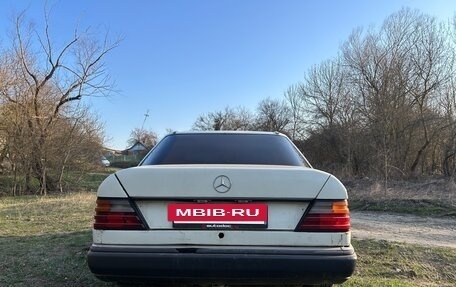 Mercedes-Benz E-Класс, 1993 год, 170 000 рублей, 4 фотография