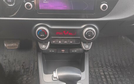 KIA Rio IV, 2021 год, 2 045 000 рублей, 18 фотография