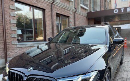 BMW 5 серия, 2022 год, 6 755 555 рублей, 2 фотография