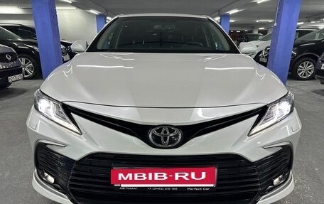 Toyota Camry, 2021 год, 2 975 000 рублей, 2 фотография