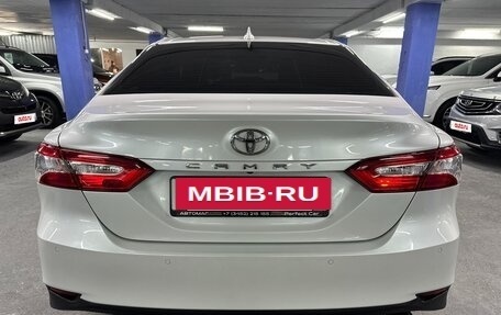 Toyota Camry, 2021 год, 2 975 000 рублей, 6 фотография