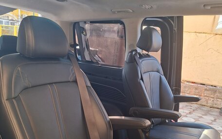 Hyundai Staria, 2021 год, 4 400 000 рублей, 22 фотография