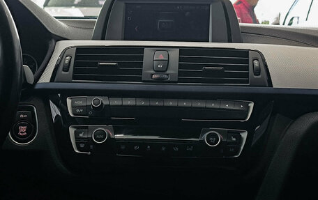 BMW 3 серия, 2018 год, 2 785 000 рублей, 18 фотография