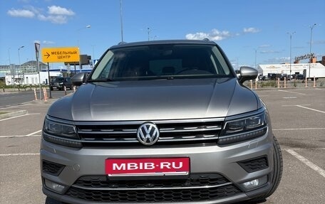 Volkswagen Tiguan II, 2017 год, 2 670 000 рублей, 2 фотография