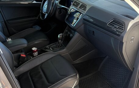 Volkswagen Tiguan II, 2017 год, 2 670 000 рублей, 13 фотография