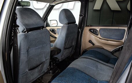 Chevrolet Niva I рестайлинг, 2005 год, 220 000 рублей, 11 фотография