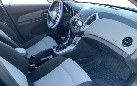 Chevrolet Cruze II, 2014 год, 800 000 рублей, 13 фотография