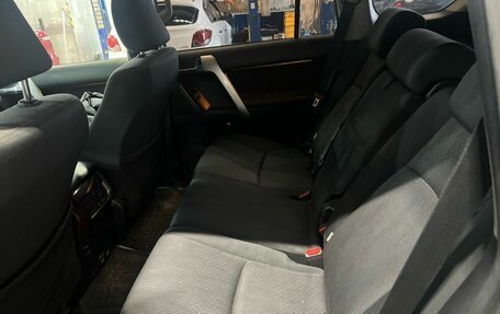 Toyota Land Cruiser Prado 150 рестайлинг 2, 2013 год, 3 703 000 рублей, 7 фотография