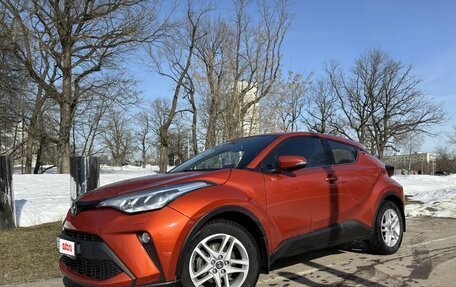 Toyota C-HR I рестайлинг, 2020 год, 2 255 000 рублей, 2 фотография