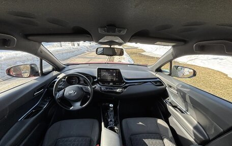 Toyota C-HR I рестайлинг, 2020 год, 2 255 000 рублей, 5 фотография