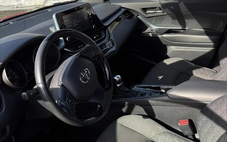 Toyota C-HR I рестайлинг, 2020 год, 2 255 000 рублей, 16 фотография