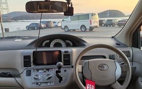 Toyota Raum II, 2006 год, 500 000 рублей, 2 фотография