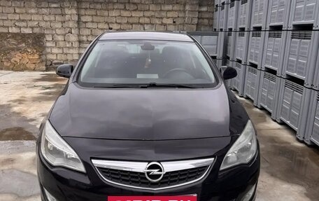 Opel Astra J, 2011 год, 610 000 рублей, 2 фотография