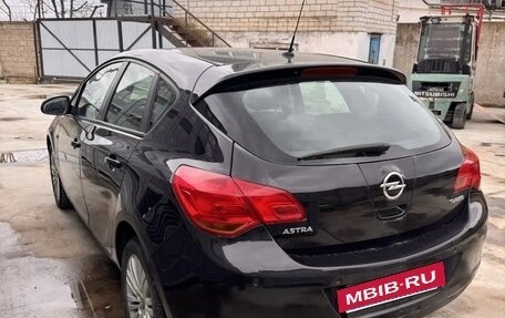 Opel Astra J, 2011 год, 610 000 рублей, 8 фотография