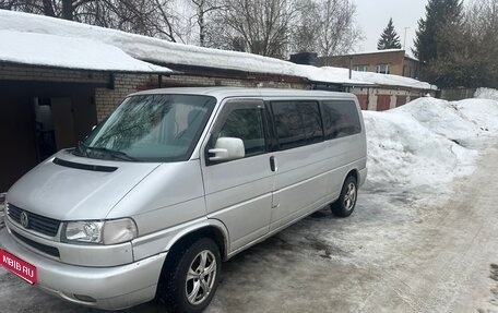 Volkswagen Caravelle T4, 2001 год, 980 000 рублей, 1 фотография