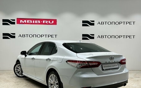 Toyota Camry, 2018 год, 2 149 000 рублей, 3 фотография