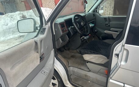 Volkswagen Caravelle T4, 2001 год, 980 000 рублей, 8 фотография