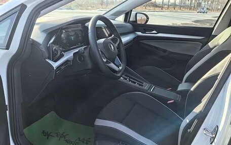 Volkswagen Golf VIII, 2023 год, 2 200 000 рублей, 9 фотография