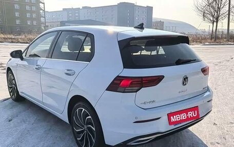 Volkswagen Golf VIII, 2023 год, 2 200 000 рублей, 5 фотография