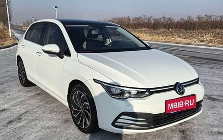 Volkswagen Golf VIII, 2023 год, 2 200 000 рублей, 3 фотография