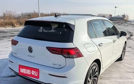 Volkswagen Golf VIII, 2023 год, 2 200 000 рублей, 7 фотография