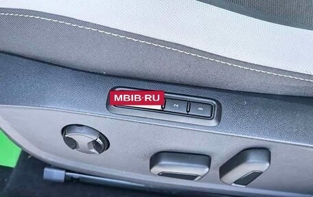 Volkswagen Golf VIII, 2023 год, 2 200 000 рублей, 11 фотография