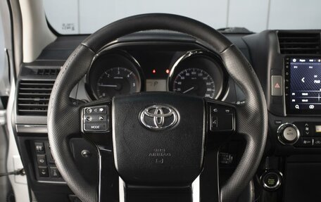 Toyota Land Cruiser Prado 150 рестайлинг 2, 2010 год, 2 586 000 рублей, 11 фотография