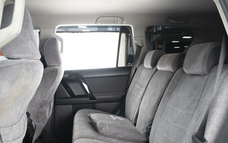 Toyota Land Cruiser Prado 150 рестайлинг 2, 2010 год, 2 586 000 рублей, 9 фотография