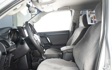 Toyota Land Cruiser Prado 150 рестайлинг 2, 2010 год, 2 586 000 рублей, 8 фотография