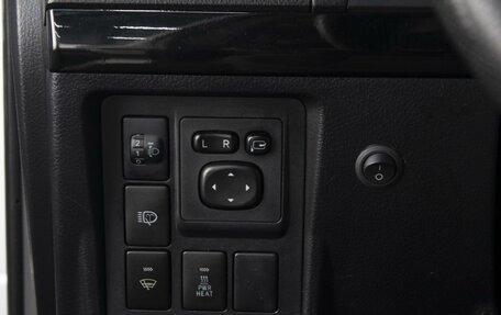 Toyota Land Cruiser Prado 150 рестайлинг 2, 2010 год, 2 586 000 рублей, 17 фотография