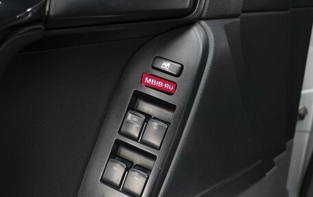 Toyota Land Cruiser Prado 150 рестайлинг 2, 2010 год, 2 586 000 рублей, 19 фотография