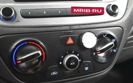 Hyundai Solaris II рестайлинг, 2019 год, 759 900 рублей, 17 фотография