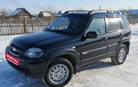 Chevrolet Niva I рестайлинг, 2012 год, 400 000 рублей, 3 фотография