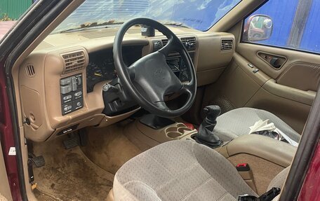 Chevrolet Blazer II рестайлинг, 1997 год, 280 000 рублей, 8 фотография