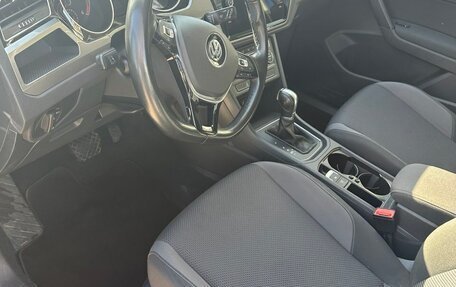 Volkswagen Touran III, 2017 год, 1 650 000 рублей, 7 фотография