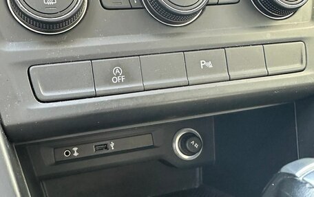 Volkswagen Touran III, 2017 год, 1 650 000 рублей, 15 фотография