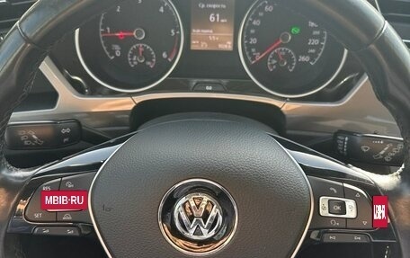 Volkswagen Touran III, 2017 год, 1 650 000 рублей, 11 фотография