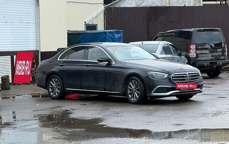 Mercedes-Benz E-Класс, 2020 год, 4 000 000 рублей, 2 фотография