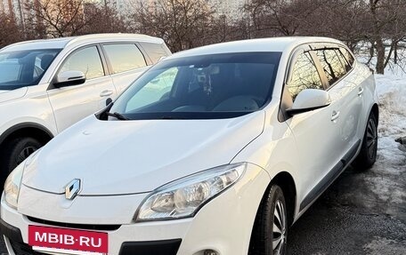 Renault Megane III, 2010 год, 650 000 рублей, 2 фотография