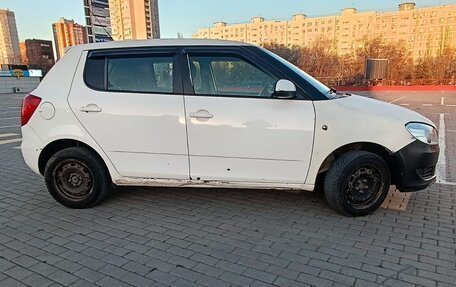 Skoda Fabia II, 2011 год, 370 000 рублей, 3 фотография