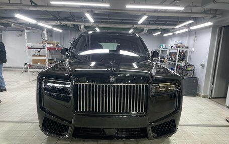 Rolls-Royce Cullinan, 2025 год, 75 000 000 рублей, 2 фотография