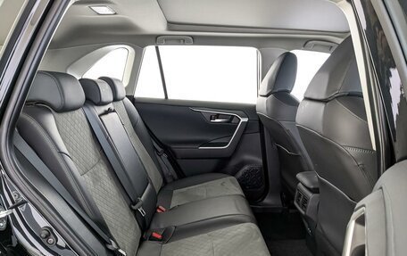 Toyota RAV4, 2025 год, 4 650 000 рублей, 12 фотография