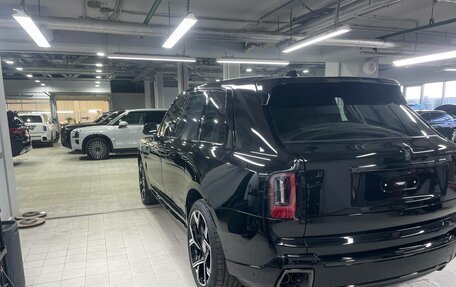 Rolls-Royce Cullinan, 2025 год, 75 000 000 рублей, 5 фотография