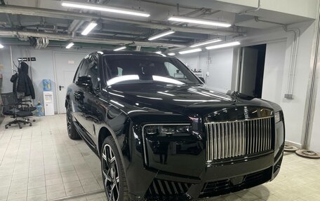Rolls-Royce Cullinan, 2025 год, 75 000 000 рублей, 3 фотография