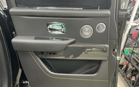 Rolls-Royce Cullinan, 2025 год, 75 000 000 рублей, 9 фотография