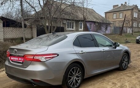 Toyota Camry, 2022 год, 3 370 000 рублей, 5 фотография