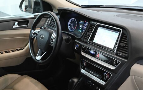 Hyundai Sonata VII, 2017 год, 2 000 000 рублей, 11 фотография