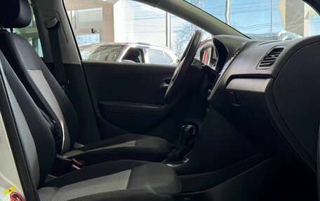 Volkswagen Polo VI (EU Market), 2011 год, 899 900 рублей, 15 фотография