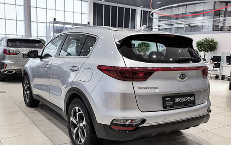 KIA Sportage IV рестайлинг, 2019 год, 2 099 000 рублей, 8 фотография